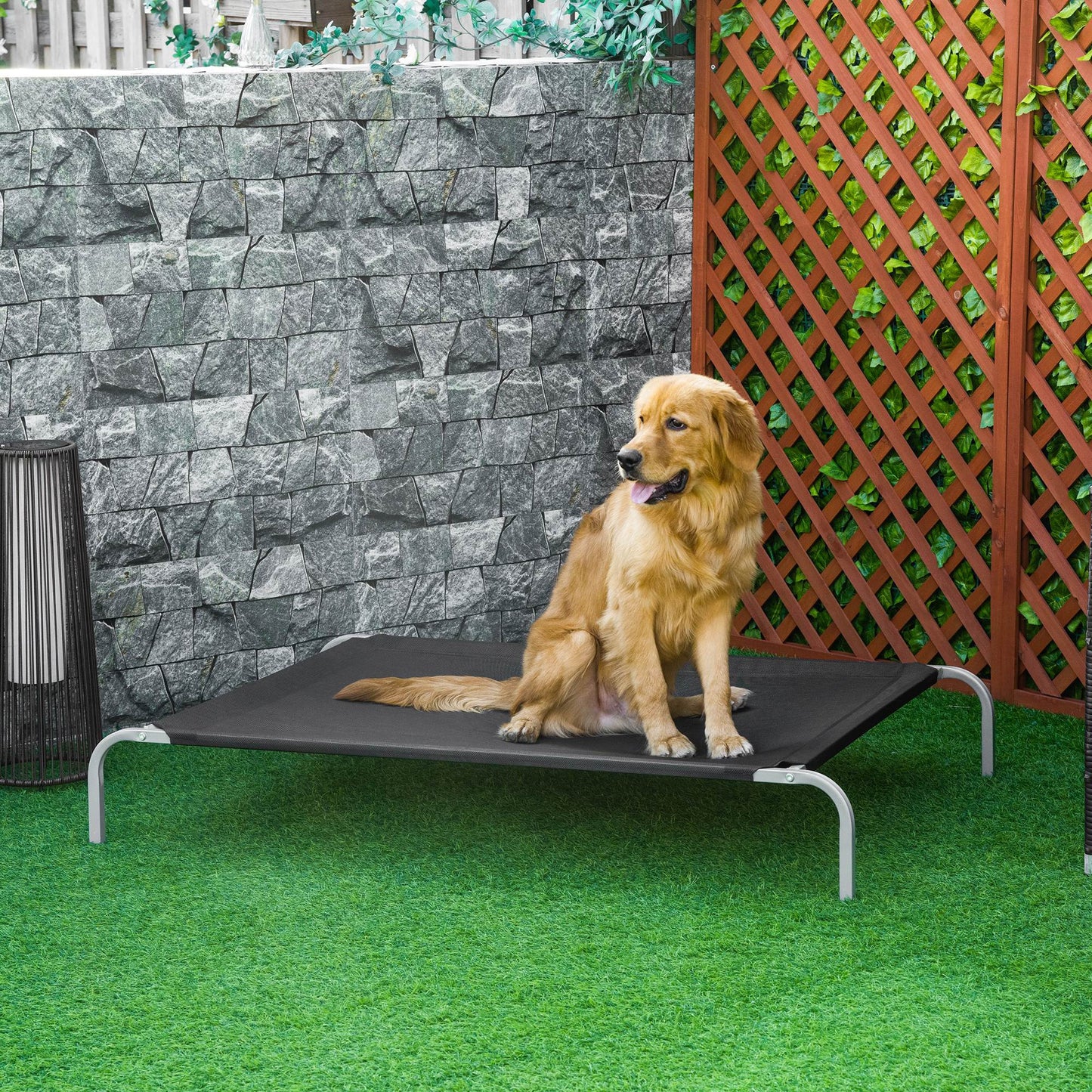 Saltea pentru caini pentru spatii interioare si exterioare Capacitate de pana la 32kg cu material care permite trecerea aerului 130x90x20cm negru