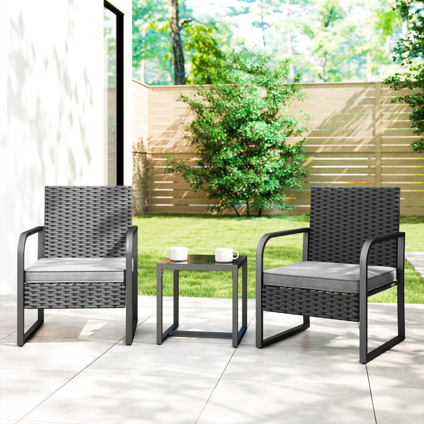 Set de Grădină 3 Piese din Rattan PE și Oțel, Set cu 2 Fotolii și Perne Lavabile, Masă de Cafea cu Blat din Sticlă, Mobilier de Balcon pentru Terasă sau Curte, Gri Închis și Negru