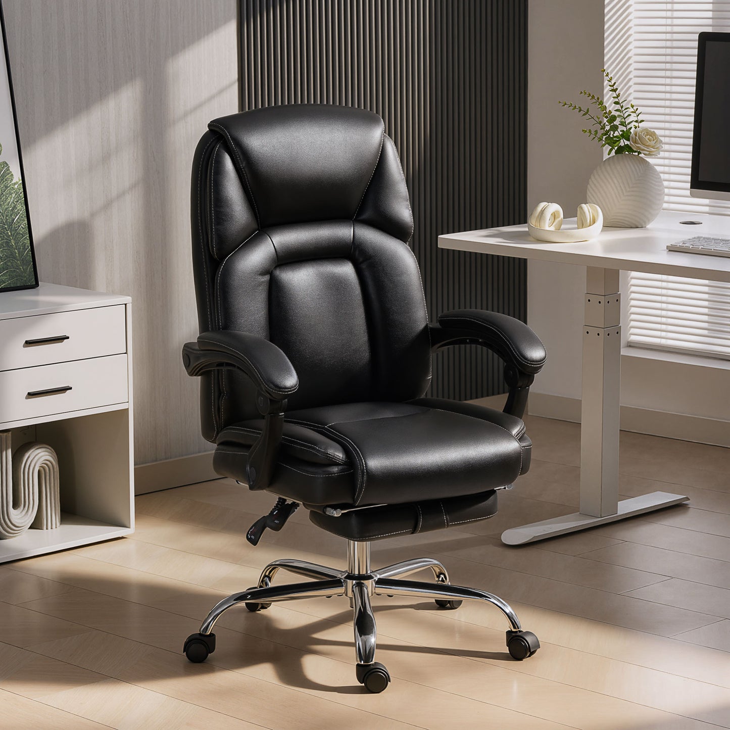 Scaun de birou rabatabil cu suport pentru picioare retractabil, din piele PU, capacitate de 120 kg, negru
