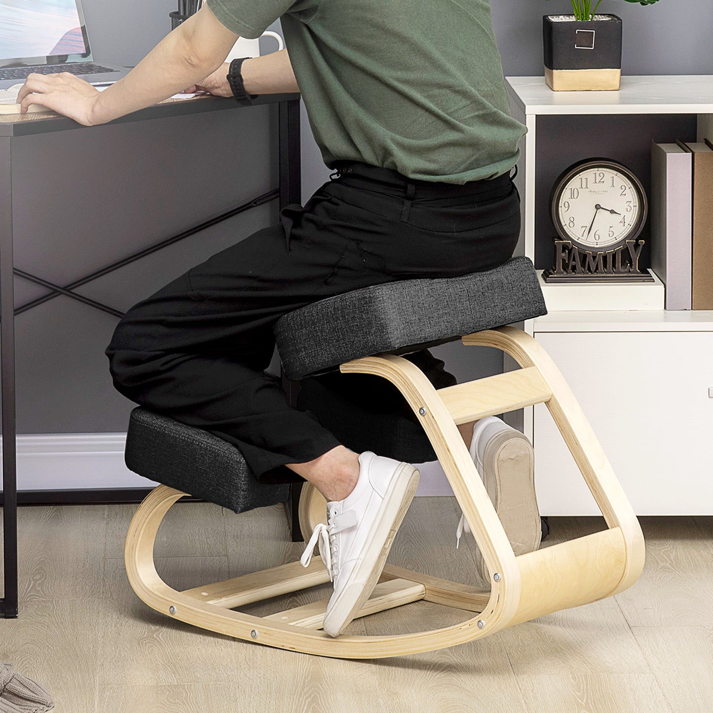 Scaun Ergonomic de Îngenunchere, Scaun Balansoar din Lemn de Mesteacăn pentru Corectarea Poziției, Negru, 51x69x58cm